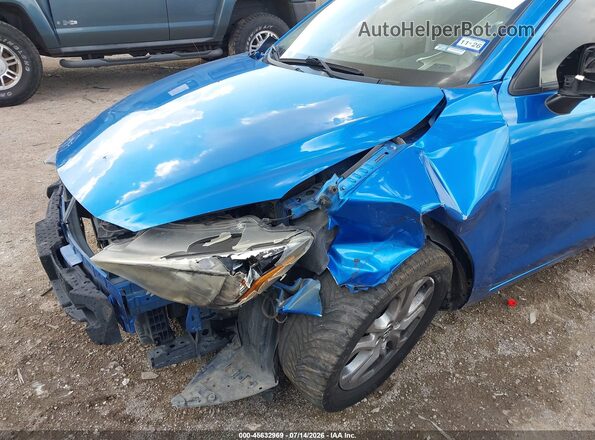 3MYDLBYV7HY157886 2017 TOYOTA YARIS IA Синий Вид спереди