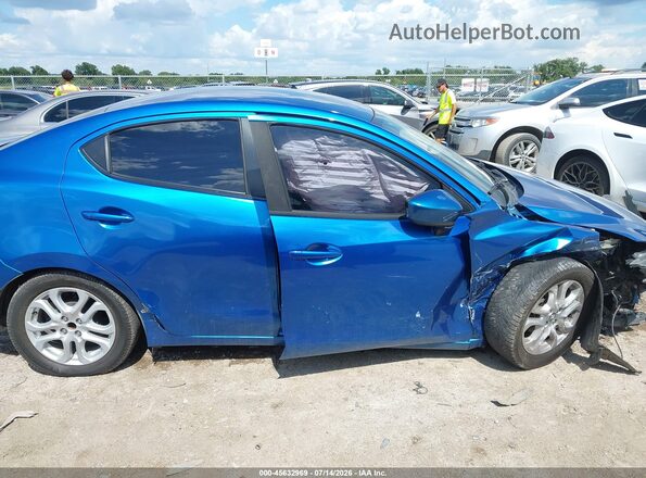3MYDLBYV7HY157886 2017 TOYOTA YARIS IA Синий Панорамный вид салона 360°
