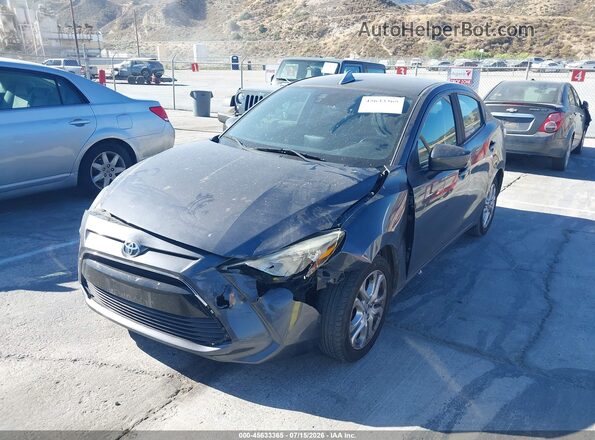 3MYDLBYV7HY165065 2017 TOYOTA YARIS IA Gray Передня ліва чверть