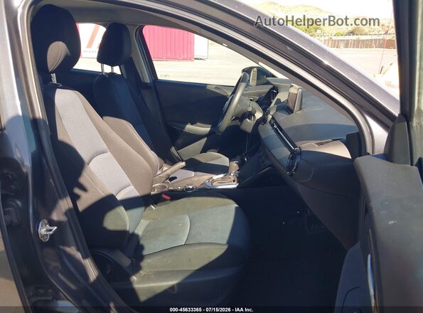 3MYDLBYV7HY165065 2017 TOYOTA YARIS IA Gray Вид салону спереду