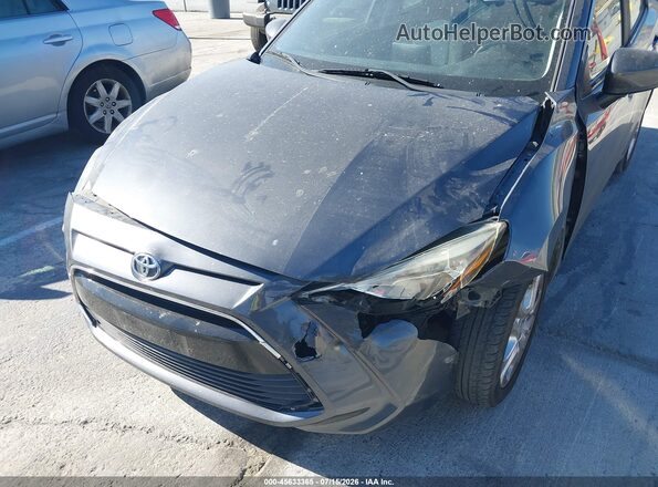 3MYDLBYV7HY165065 2017 TOYOTA YARIS IA Gray 
