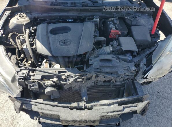 3MYDLBYV7HY174252 2017 TOYOTA YARIS Silver უკანა სალონის ხედი