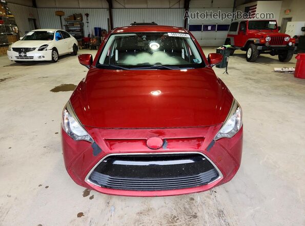 3MYDLBYV7HY179905 2017 TOYOTA YARIS Burgundy Vista frontal