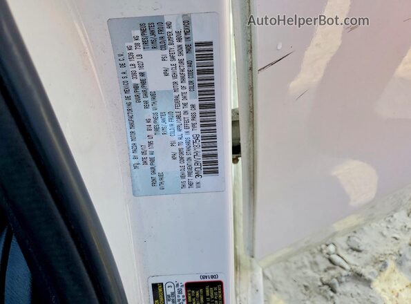 3MYDLBYV7HY187549 2017 TOYOTA YARIS White Вид підкапотного простору