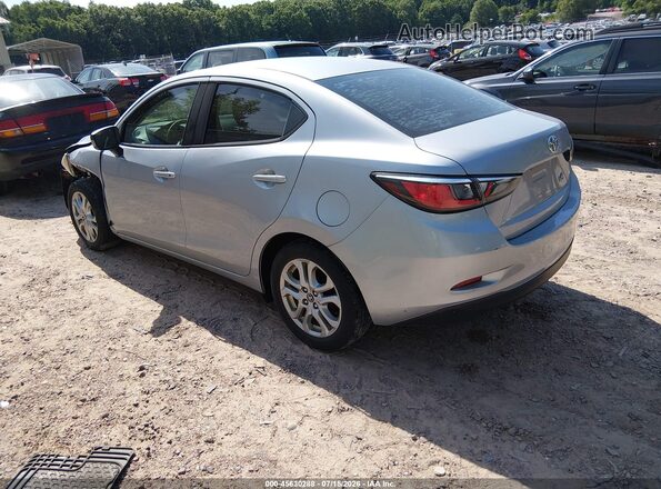 3MYDLBYV7HY192511 2017 TOYOTA YARIS IA Silver უკანა მარცხენა