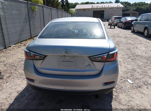 3MYDLBYV7HY192511 2017 TOYOTA YARIS IA Silver 