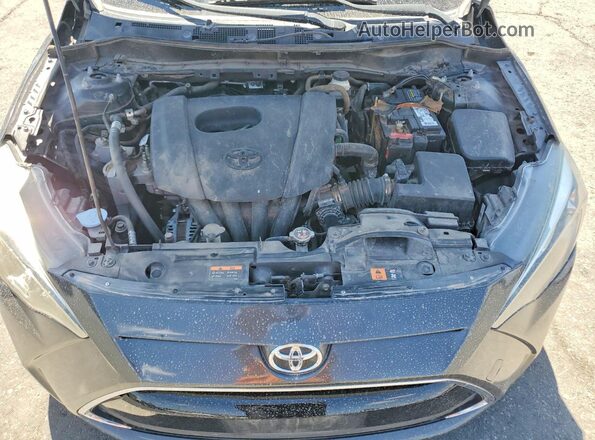 3MYDLBYV7JY311325 2018 TOYOTA YARIS Серый Вид задней части салона