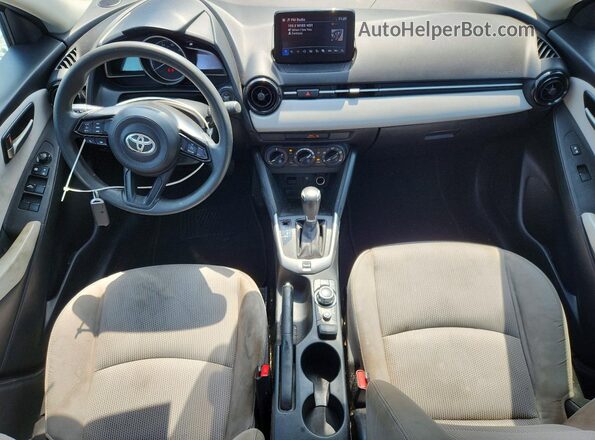 3MYDLBYV7LY707838 2020 TOYOTA YARIS Blue Vista del salpicadero