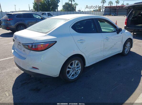 3MYDLBYV8HY149098 2017 TOYOTA YARIS IA Белый Задняя правая четверть