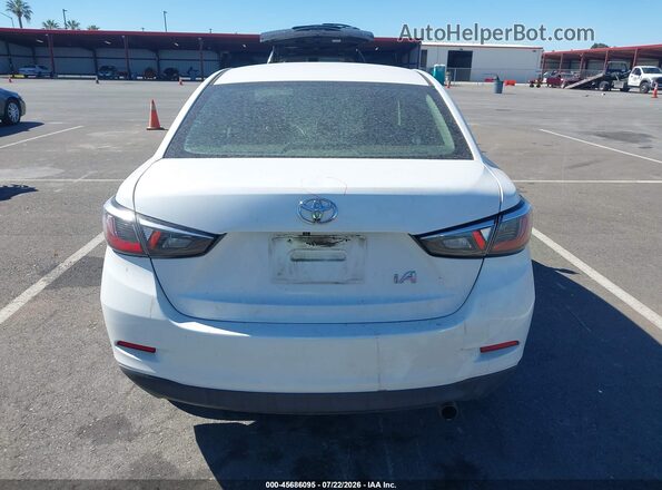 3MYDLBYV8HY149098 2017 TOYOTA YARIS IA Белый 