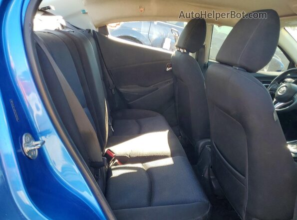 3MYDLBYV8HY158092 2017 TOYOTA YARIS Blue Rear seats view