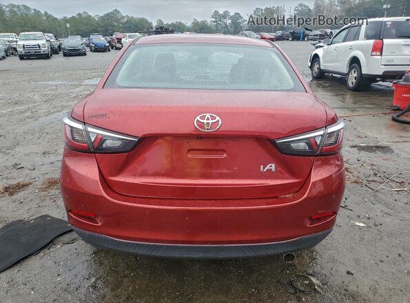 3MYDLBYV8HY166970 2017 TOYOTA YARIS Red უკანა ხედი