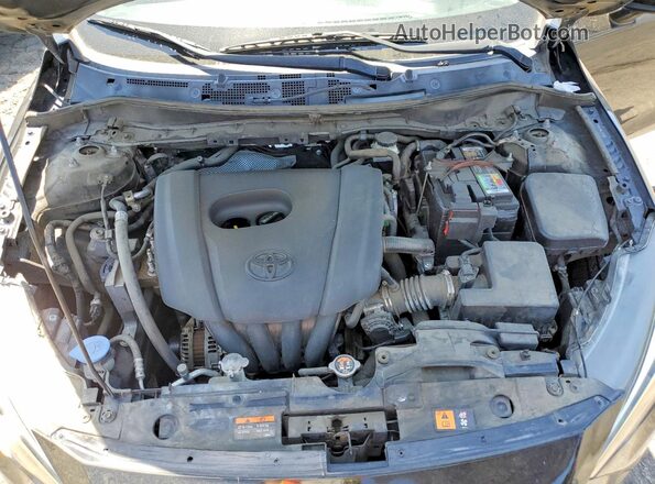 3MYDLBYV8HY192887 2017 TOYOTA YARIS Black Rear interior view