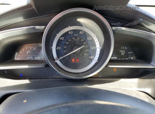 3MYDLBYV8HY192887 2017 TOYOTA YARIS Black Instrument cluster view