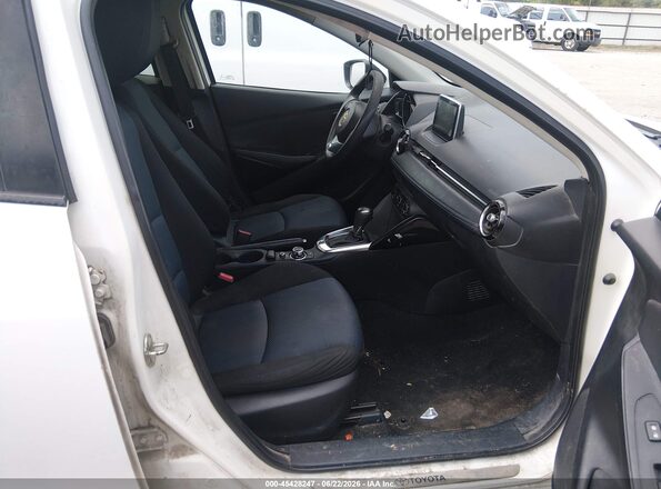 3MYDLBYV8JY307445 2018 TOYOTA YARIS IA White Սալոնի դիմացի տեսք