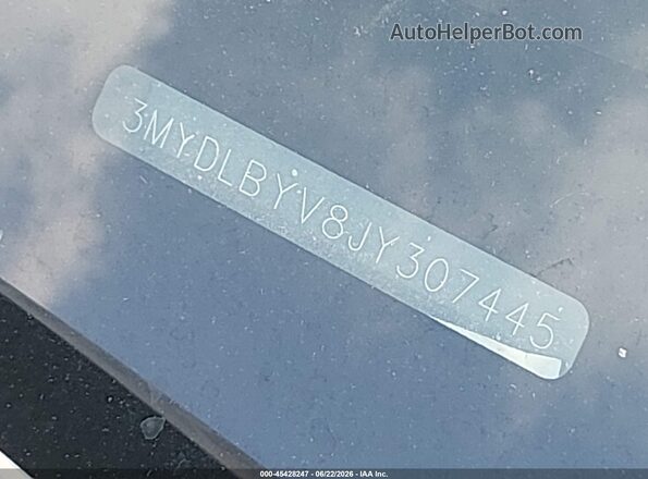 3MYDLBYV8JY307445 2018 TOYOTA YARIS IA White Շարժիչի բաժամունքի տեսք
