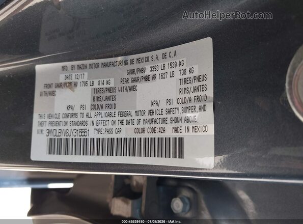 3MYDLBYV8JY316551 2018 TOYOTA YARIS IA Black Vista del compartimento del motor