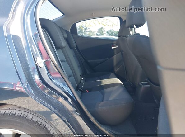 3MYDLBYV8JY319479 2018 TOYOTA YARIS IA Black Вид наклейки з VIN-кодом