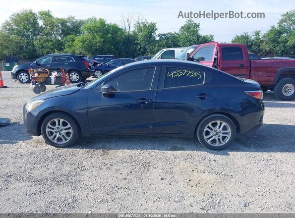 3MYDLBYV8JY319479 2018 TOYOTA YARIS IA Black 