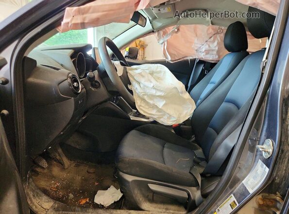 3MYDLBYV8KY512121 2019 TOYOTA YARIS Серый Вид салона спереди