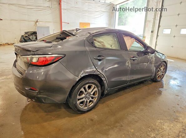 3MYDLBYV8KY512121 2019 TOYOTA YARIS Серый Задняя правая четверть
