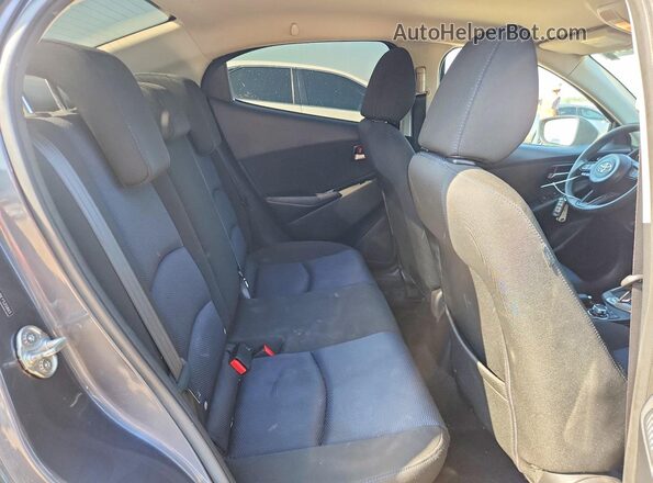 3MYDLBYV8KY520865 2019 TOYOTA YARIS Gray Vista de los asientos traseros