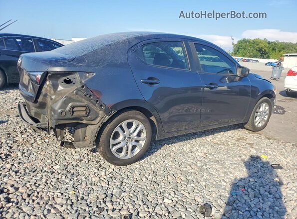 3MYDLBYV9HY152740 2017 TOYOTA YARIS Charcoal Tył prawy