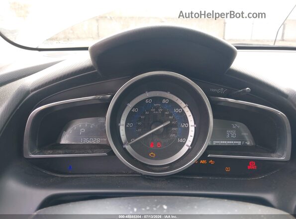 3MYDLBYV9HY153029 2017 TOYOTA YARIS IA Silver უკანა სავარძლების ხედი
