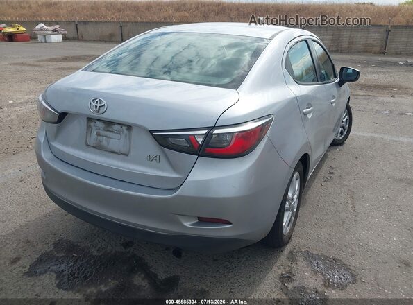 3MYDLBYV9HY153029 2017 TOYOTA YARIS IA Silver უკანა მარჯვენა