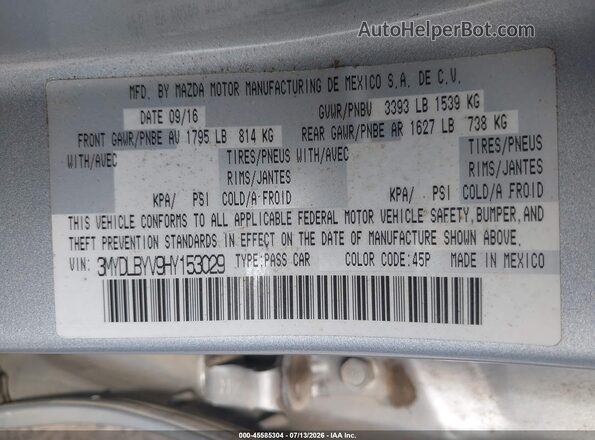 3MYDLBYV9HY153029 2017 TOYOTA YARIS IA Silver ძრავის განყოფილების ხედი
