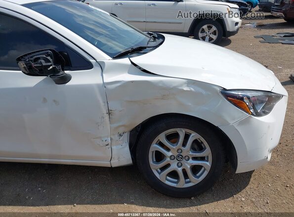 3MYDLBYV9HY155184 2017 TOYOTA YARIS IA White Vista del cuadro de instrumentos