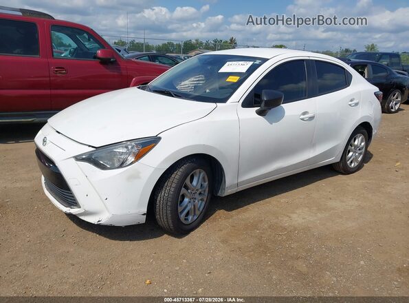 3MYDLBYV9HY155184 2017 TOYOTA YARIS IA White Vista tres cuartos delantera izquierda