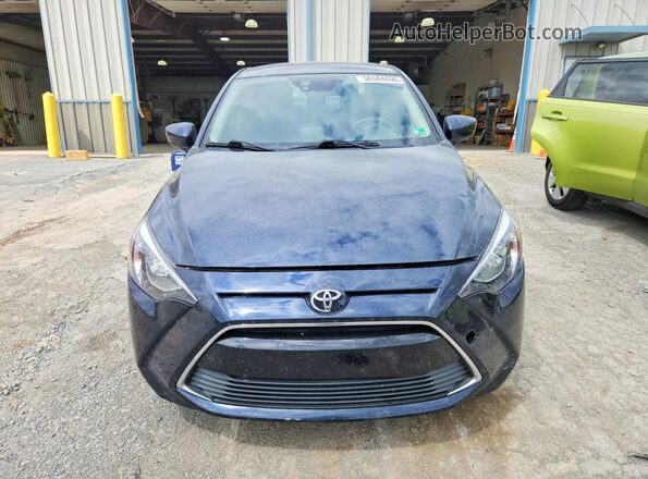 3MYDLBYV9HY161888 2017 TOYOTA YARIS Blue Vista frontal