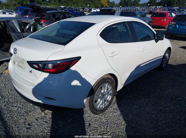 3MYDLBYV9HY176293 2017 TOYOTA YARIS IA White უკანა მარჯვენა