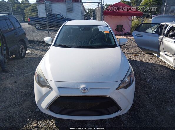 3MYDLBYV9HY176293 2017 TOYOTA YARIS IA White ხელსაწყოთა პანელის ხედი