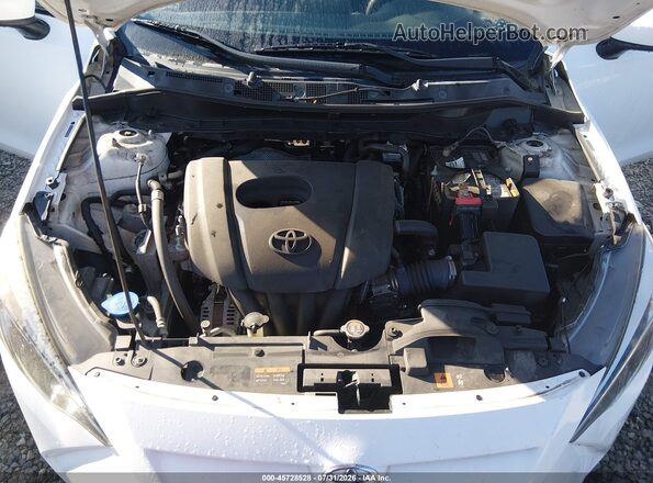 3MYDLBYV9HY176293 2017 TOYOTA YARIS IA White უკანა ხედი