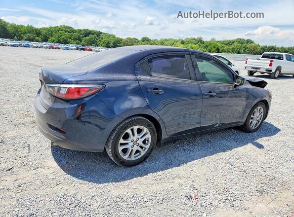 3MYDLBYV9JY300438 2018 TOYOTA YARIS Синий Задняя правая четверть