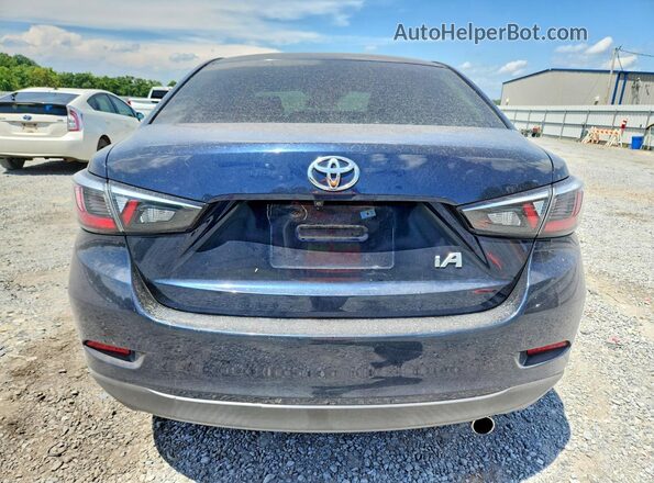 3MYDLBYV9JY300438 2018 TOYOTA YARIS Синий Вид сзади
