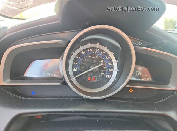 3MYDLBYV9JY308250 2018 TOYOTA YARIS Red Widok zestawu wskaźników
