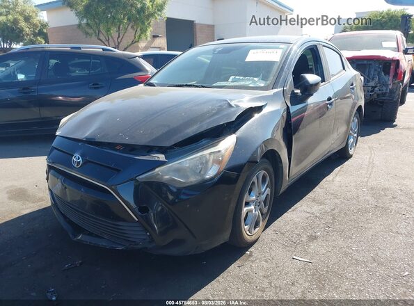 3MYDLBYV9JY316199 2018 TOYOTA YARIS IA Black Vista tres cuartos delantera izquierda