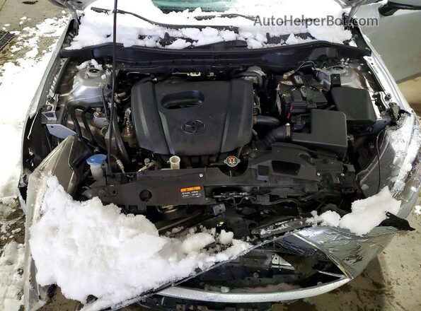 3MYDLBYV9KY503380 2019 TOYOTA YARIS Серебряный Вид задней части салона