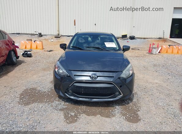 3MYDLBYV9KY507493 2019 TOYOTA YARIS Gray უკანა სალონის ხედი