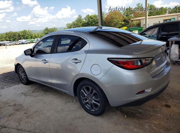 3MYDLBYV9KY523063 2019 TOYOTA YARIS Silver Հետևի ձախ