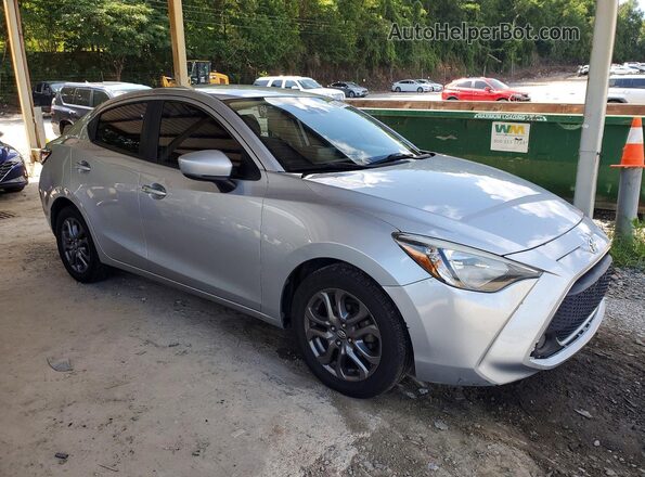 3MYDLBYV9KY523063 2019 TOYOTA YARIS Silver Առջևի աջ