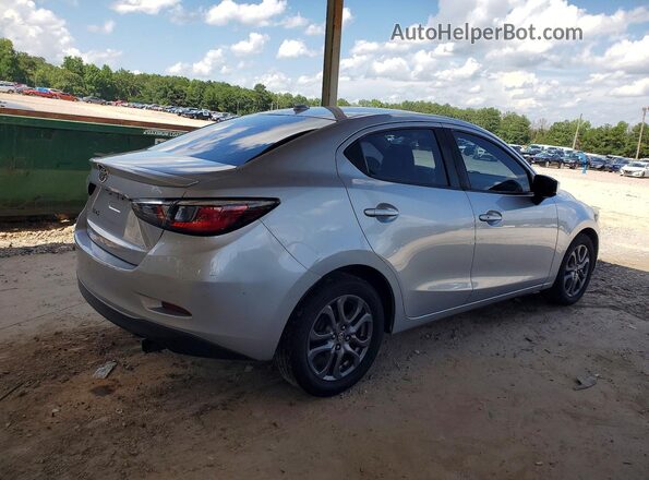 3MYDLBYV9KY523063 2019 TOYOTA YARIS Silver Հետևի աջ