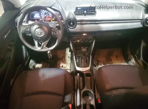 3MYDLBYVXGY121737 2016 TOYOTA YARIS Gray Vista del salpicadero
