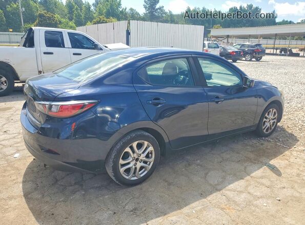 3MYDLBYVXHY151211 2017 TOYOTA YARIS Blue Trasero derecho
