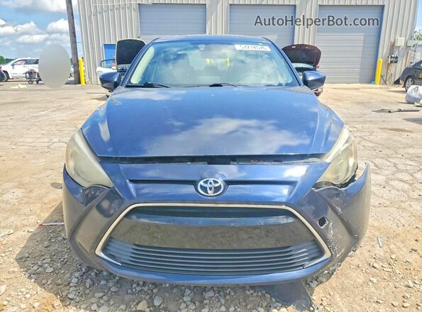 3MYDLBYVXHY151211 2017 TOYOTA YARIS Blue Vista frontal