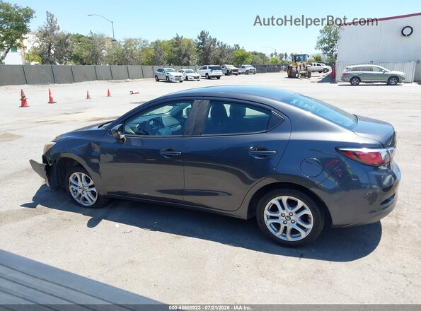3MYDLBYVXHY152617 2017 TOYOTA YARIS IA Gray Vista interior de 360 grados