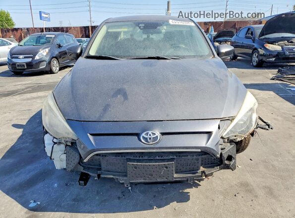 3MYDLBYVXHY152732 2017 TOYOTA YARIS Gray Widok z przodu